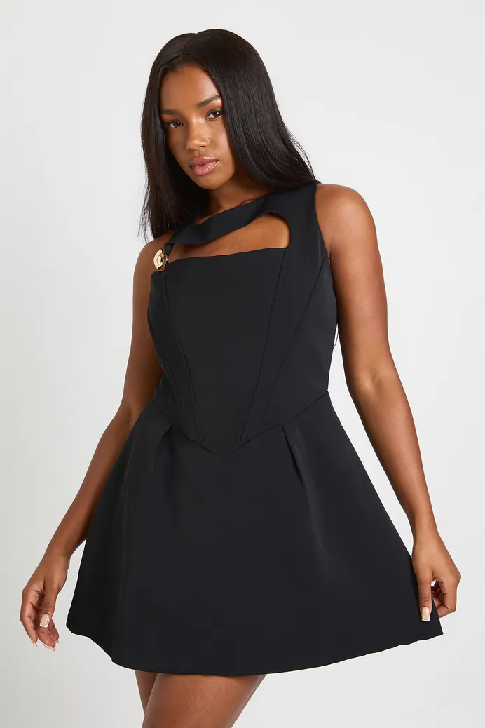 Rochie neagră clasică